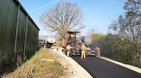 Bild: Asphaltierung Travewiesenweg